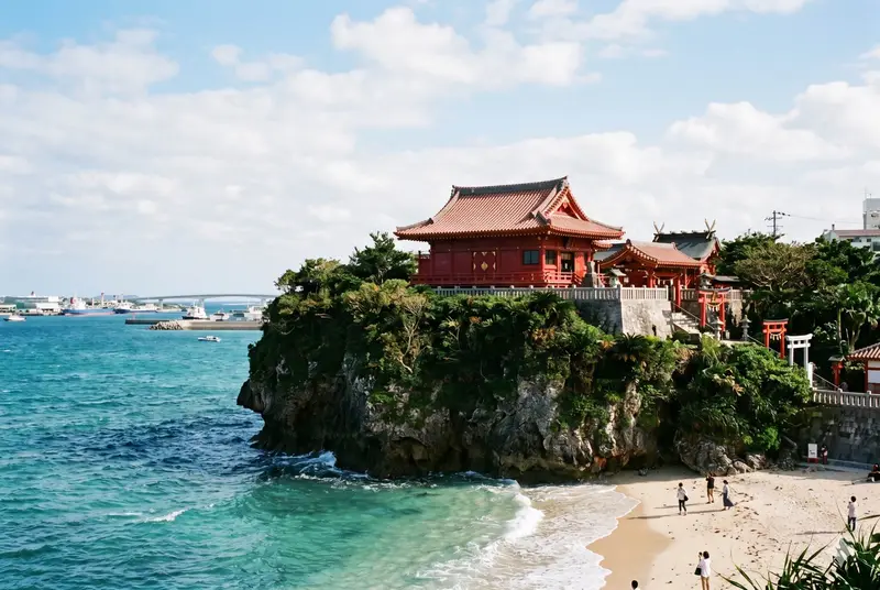沖繩那霸波上宮紅色鳥居